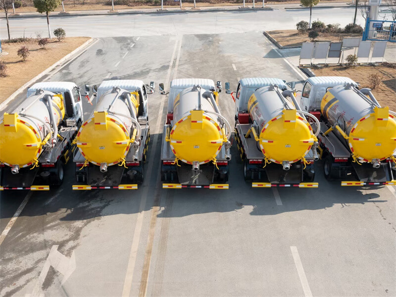 Vacuum Tank Truck-Picture9