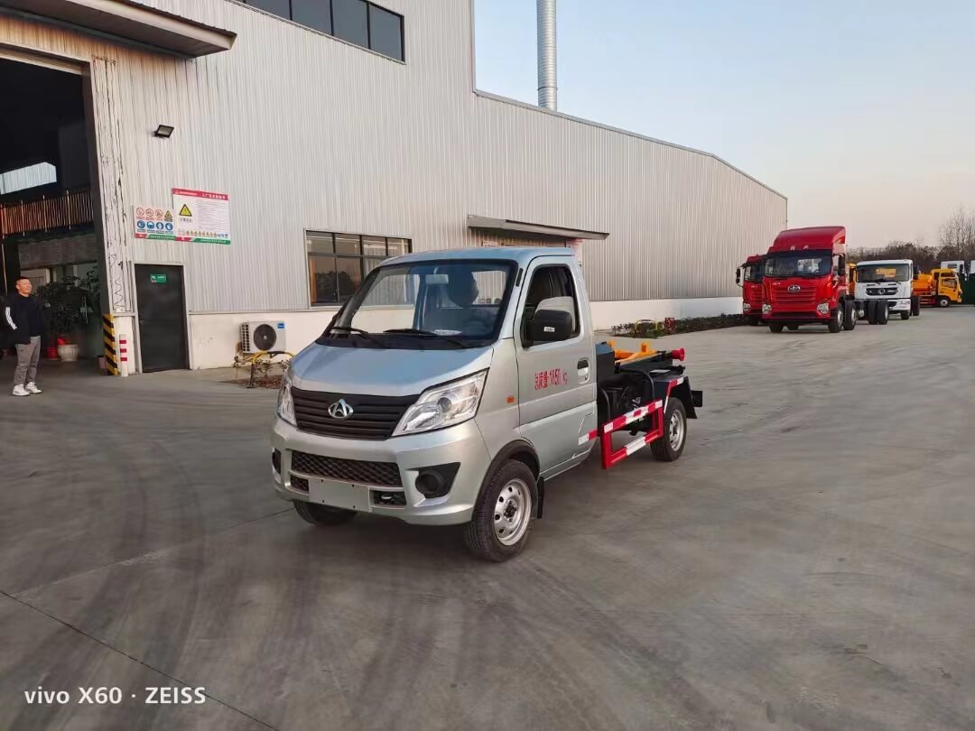 Hook Arm Garbage Truck-Picture6