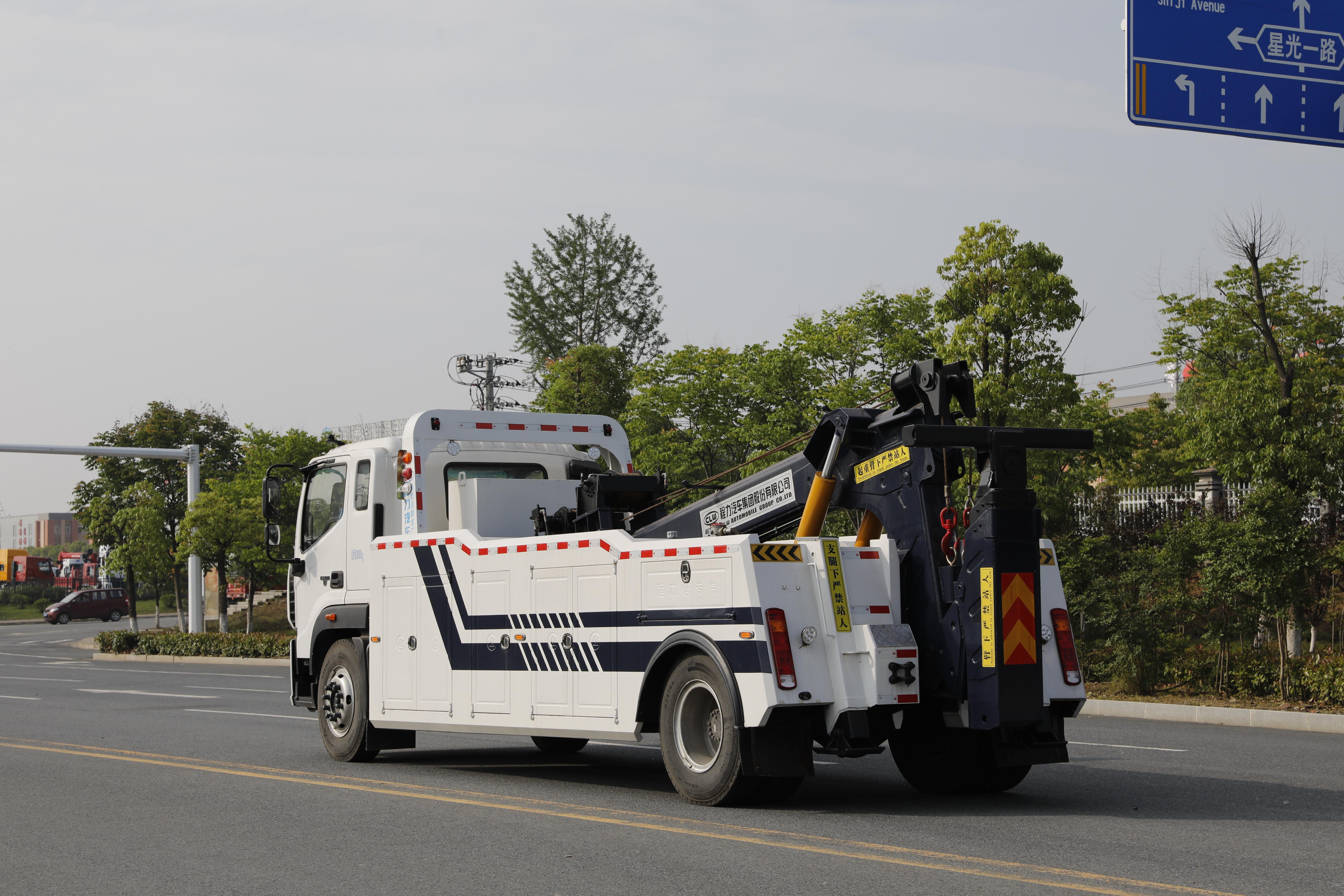 Wrecker Truck-Picture4